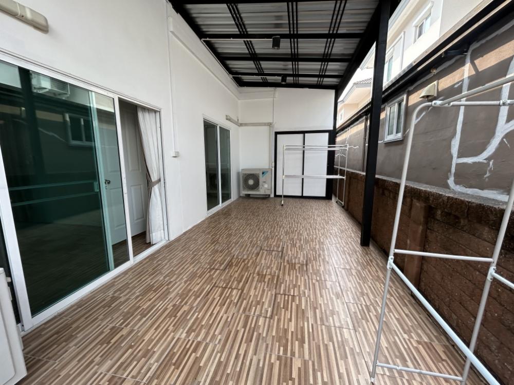 ให้เช่าบ้านพัฒนาการ ศรีนครินทร์ : ให้เช่าบ้านเดี่ยว ภัสสร เพรจทิส ลุกซ์ พัฒนาการ 38 มี 5 ห้องนอน