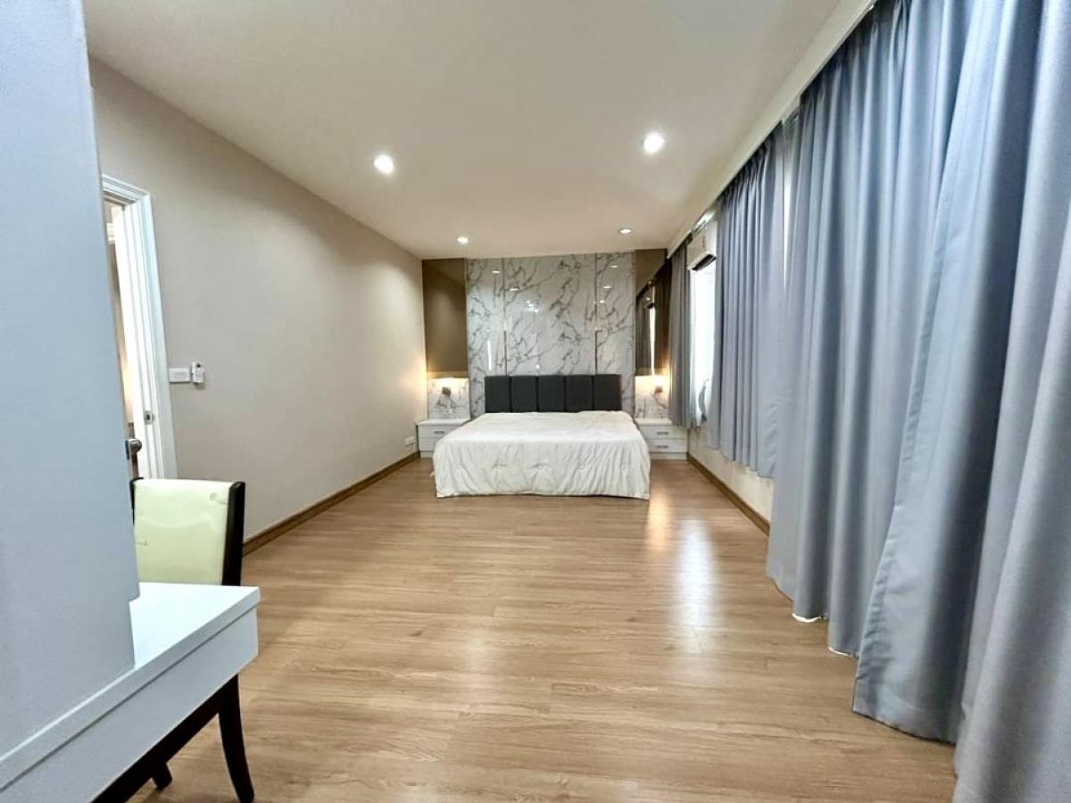 ให้เช่าบ้านพัฒนาการ ศรีนครินทร์ : ให้เช่าบ้านเดี่ยว ภัสสร เพรจทิส ลุกซ์ พัฒนาการ 38 มี 5 ห้องนอน