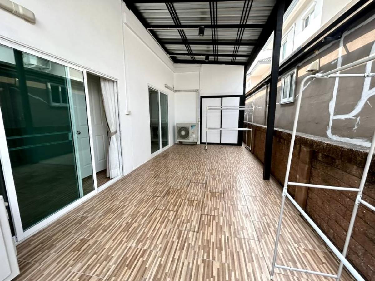 ให้เช่าบ้านพัฒนาการ ศรีนครินทร์ : ให้เช่าบ้านเดี่ยว ภัสสร เพรจทิส ลุกซ์ พัฒนาการ 38 มี 5 ห้องนอน