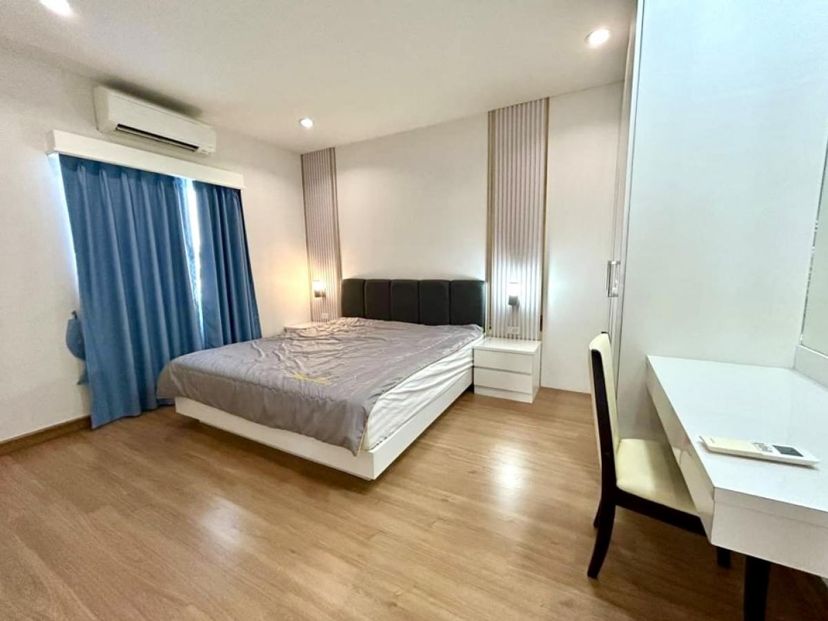 ให้เช่าบ้านพัฒนาการ ศรีนครินทร์ : ให้เช่าบ้านเดี่ยว ภัสสร เพรจทิส ลุกซ์ พัฒนาการ 38 มี 5 ห้องนอน