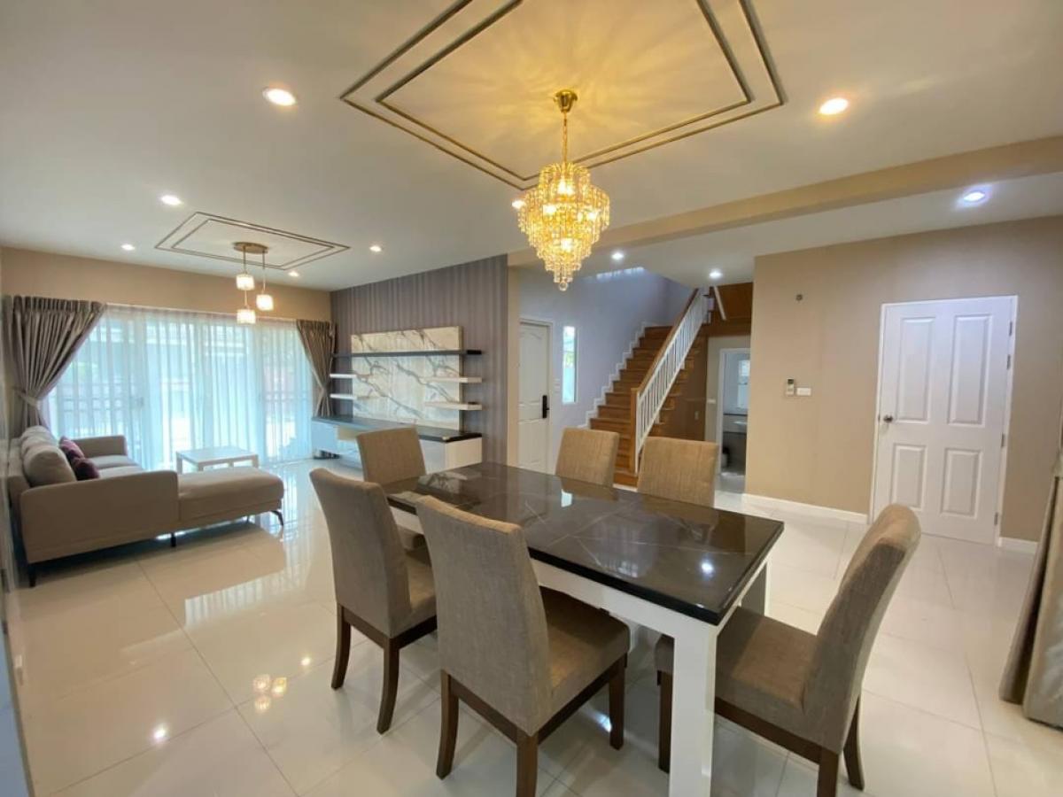 ให้เช่าบ้านพัฒนาการ ศรีนครินทร์ : ให้เช่าบ้านเดี่ยว ภัสสร เพรจทิส ลุกซ์ พัฒนาการ 38 มี 5 ห้องนอน