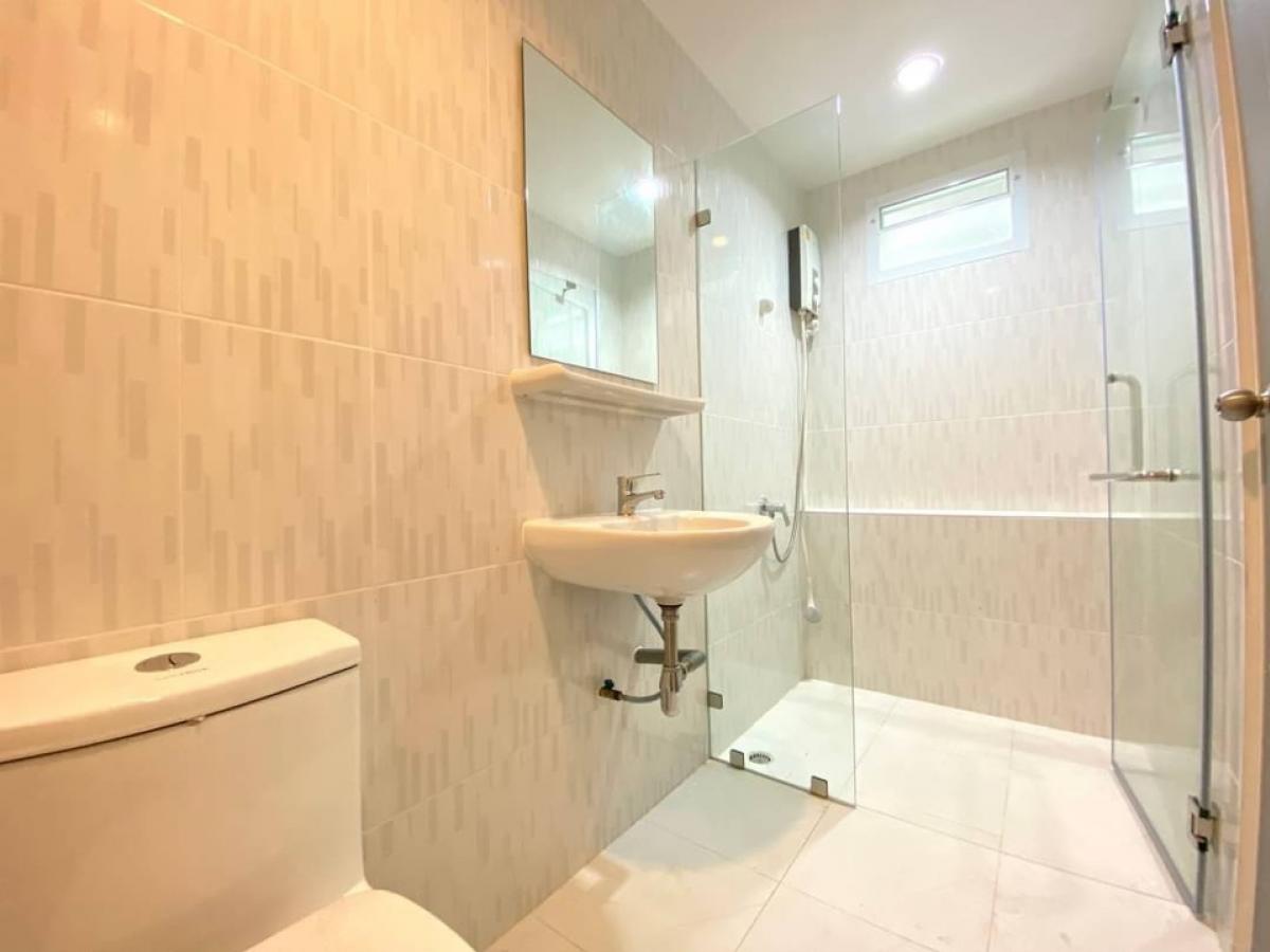 ให้เช่าบ้านพัฒนาการ ศรีนครินทร์ : ให้เช่าบ้านเดี่ยว ภัสสร เพรจทิส ลุกซ์ พัฒนาการ 38 มี 5 ห้องนอน