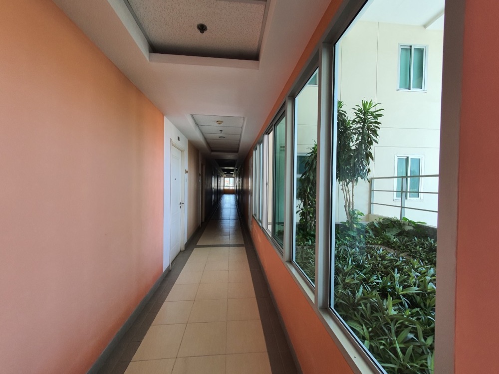 ขายคอนโดเกษตรศาสตร์ รัชโยธิน : [ขายคอนโดห้องมุม] วิวสระว่ายน้ำสุดชิค! นั่งชิลเหมือนอยู่รีสอร์ททุกวัน