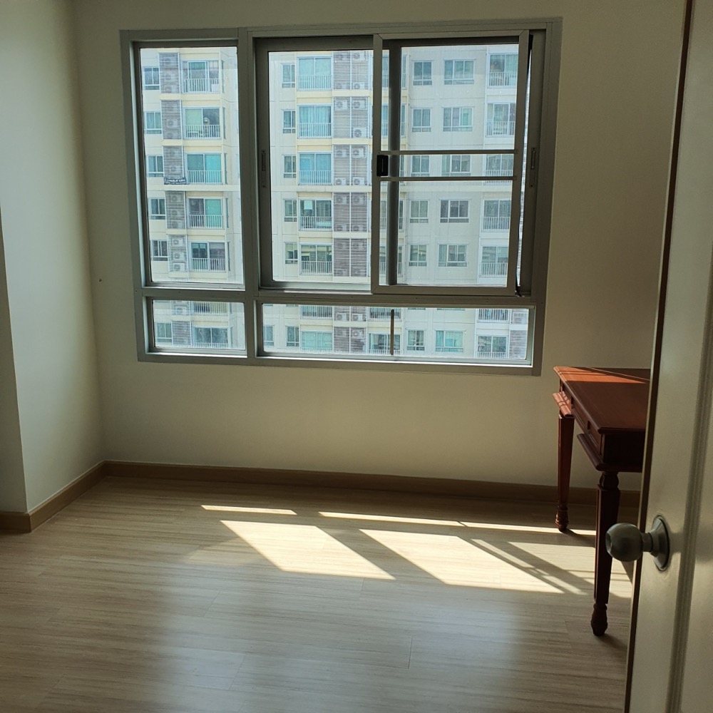 ขายคอนโดเกษตรศาสตร์ รัชโยธิน : [ขายคอนโดห้องมุม] วิวสระว่ายน้ำสุดชิค! นั่งชิลเหมือนอยู่รีสอร์ททุกวัน