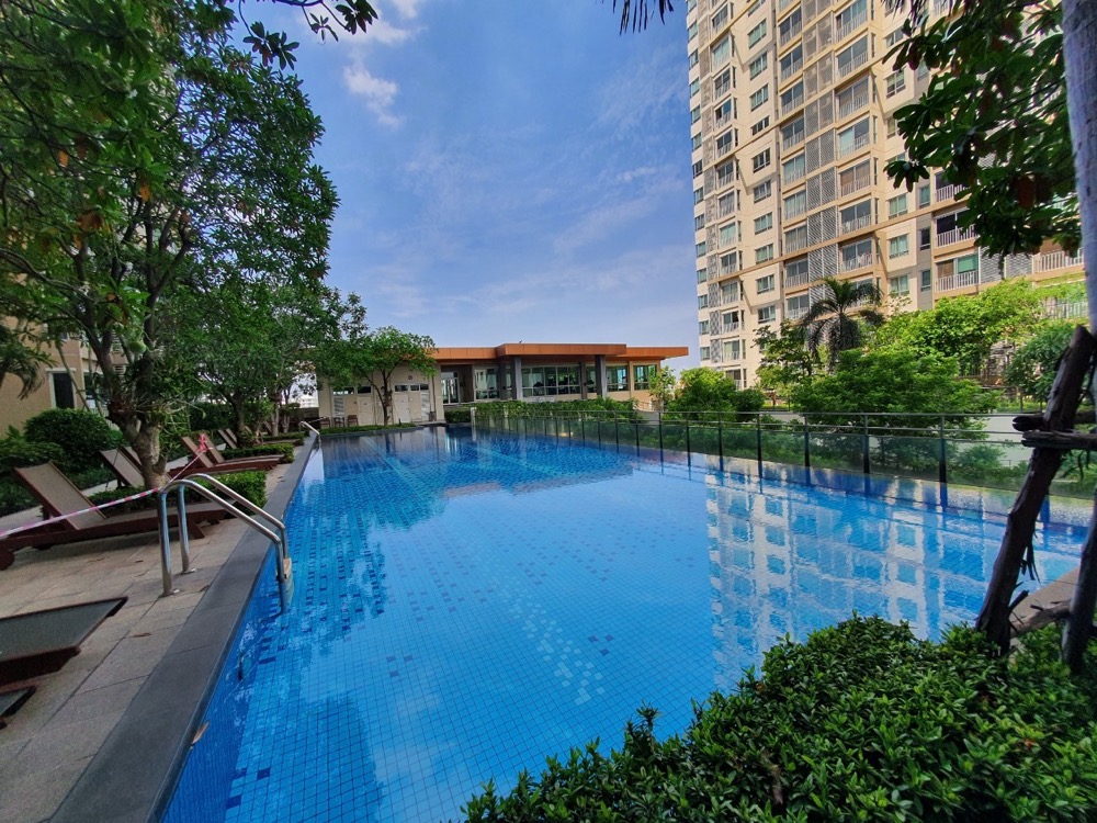 ขายคอนโดเกษตรศาสตร์ รัชโยธิน : [ขายคอนโดห้องมุม] วิวสระว่ายน้ำสุดชิค! นั่งชิลเหมือนอยู่รีสอร์ททุกวัน