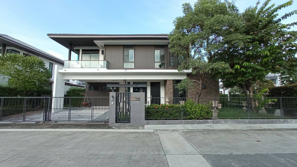 For SaleHouseBangna, Bearing, Lasalle : Nice decoration!! Single house behind Mega Bangna, Manthana, Bangna Km. 7, corner plot, never been in.