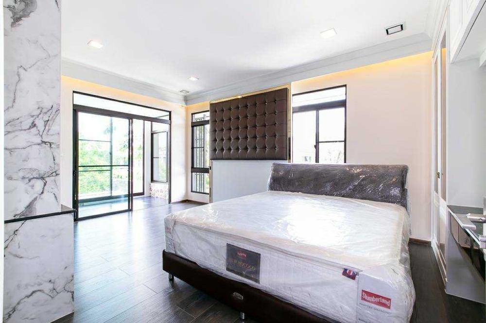 For SaleHouseBangna, Bearing, Lasalle : Nice decoration!! Single house behind Mega Bangna, Manthana, Bangna Km. 7, corner plot, never been in.