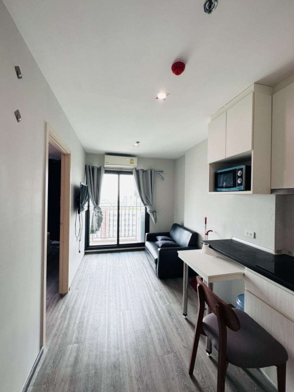 For RentCondoPattanakan, Srinakarin : Condo near airport link huamak 1 bedroom 29 sqm high floor