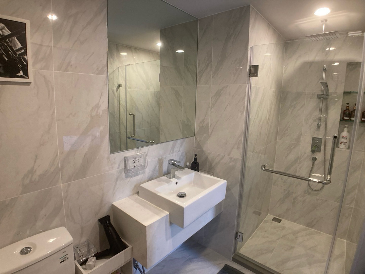 ให้เช่าคอนโดสุขุมวิท อโศก ทองหล่อ : CONDO FOR RENT!!! IDEO MOBI Sukhumvit 40 1Bedroom 35Sq.m