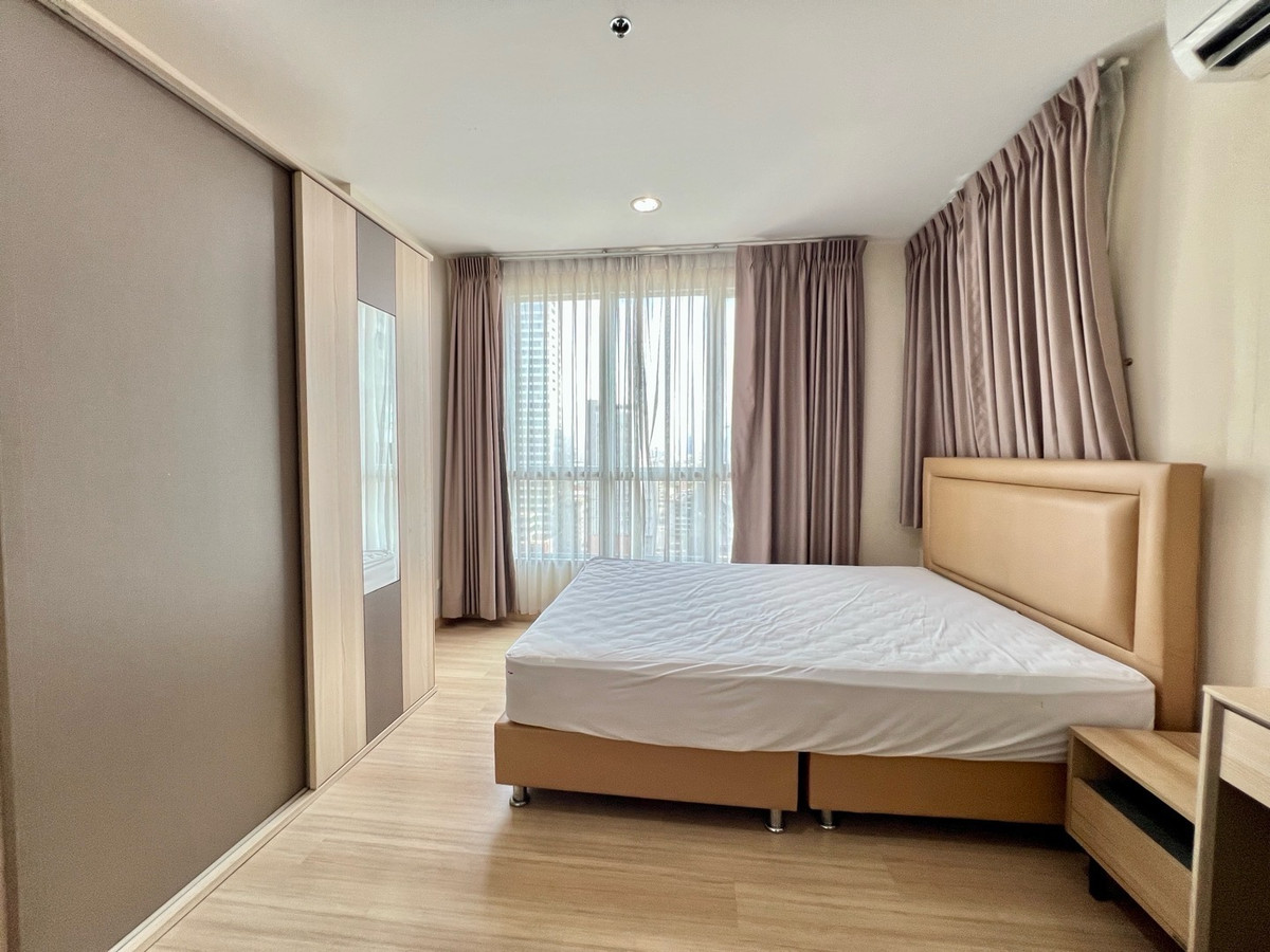 For RentCondoSathorn, Narathiwat : ( UL2406213 )  Tel/Line 096-2479369 ✨FOR RENT LIFE @SATHORN SOI 10 1 bedroom , 1 bathroom , Nice room , Ready to move in 💥💥