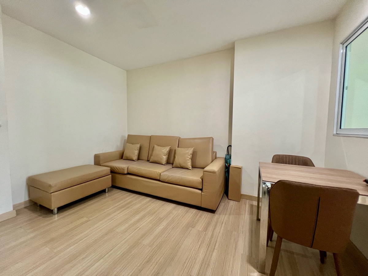 For RentCondoSathorn, Narathiwat : ( UL2406213 )  Tel/Line 096-2479369 ✨FOR RENT LIFE @SATHORN SOI 10 1 bedroom , 1 bathroom , Nice room , Ready to move in 💥💥