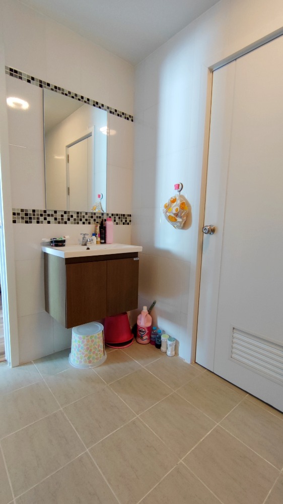 For SaleTownhomeRama5, Ratchapruek, Bangkruai : Townhome for sale, 2 floors, Villette Light, Rattanathibet, 135 sq m. 22 sq wa, new condition, air conditioner, next to the main road, near MRT Bang Phlu