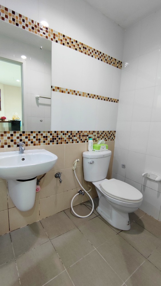 For SaleTownhomeRama5, Ratchapruek, Bangkruai : Townhome for sale, 2 floors, Villette Light, Rattanathibet, 135 sq m. 22 sq wa, new condition, air conditioner, next to the main road, near MRT Bang Phlu