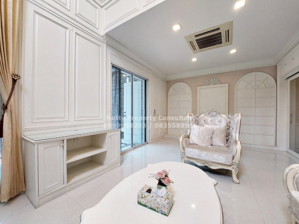 For SaleHouseBangna, Bearing, Lasalle : Exclusive community Superior detached house with different styles Narasiri Bangna km.10