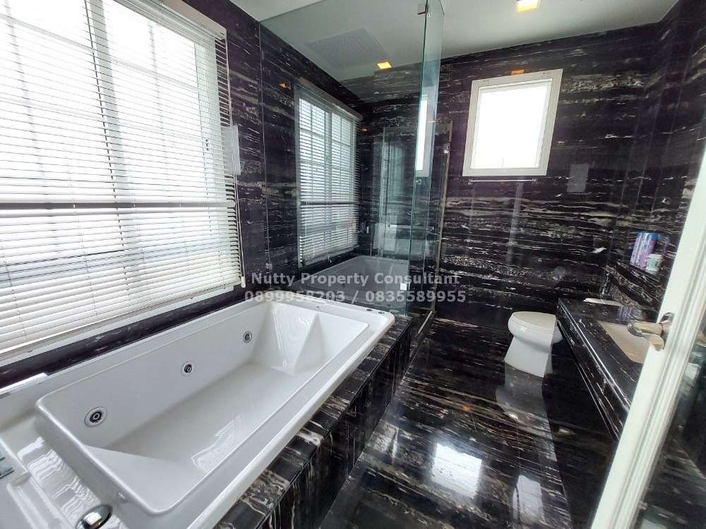 For SaleHouseBangna, Bearing, Lasalle : Exclusive community Superior detached house with different styles Narasiri Bangna km.10