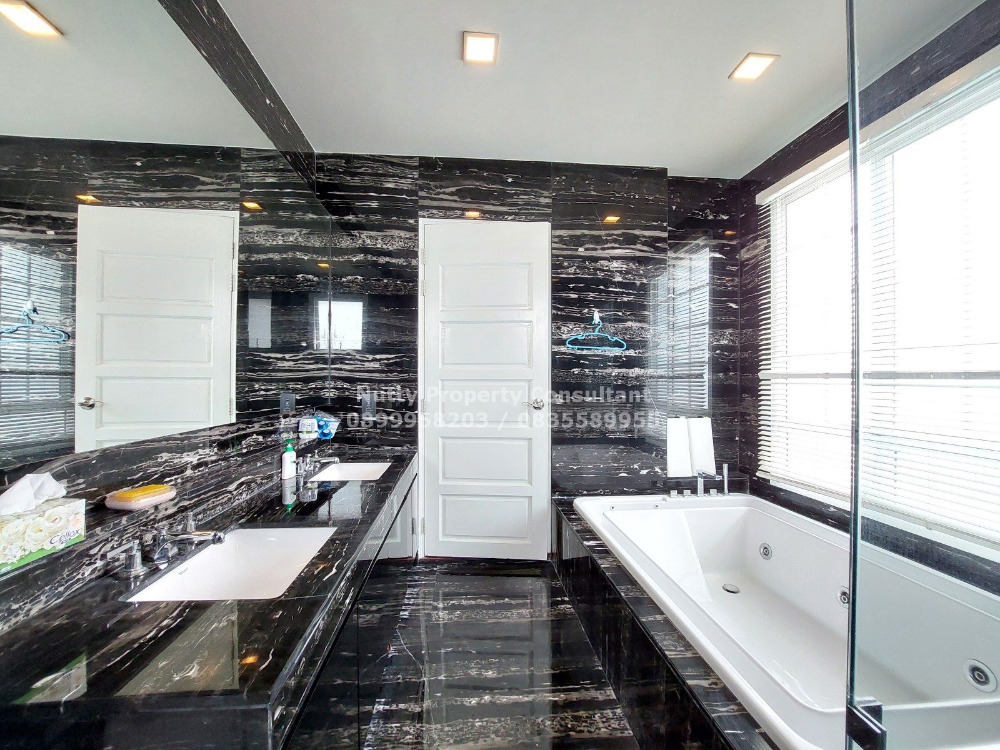 For SaleHouseBangna, Bearing, Lasalle : Exclusive community Superior detached house with different styles Narasiri Bangna km.10