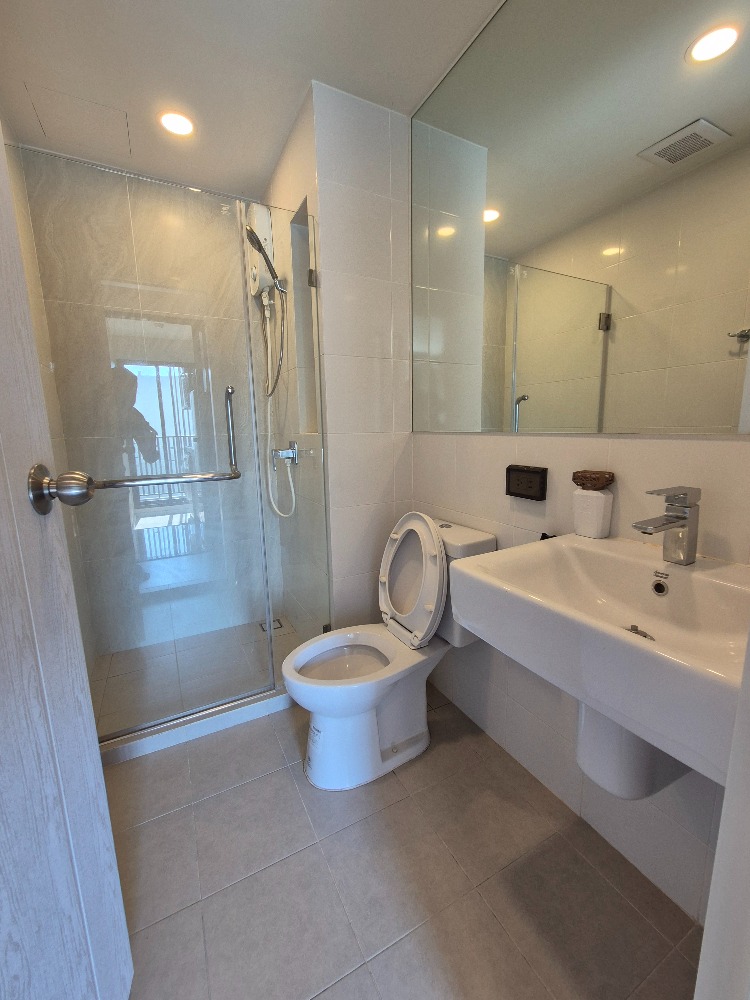 ให้เช่าคอนโดนวมินทร์ รามอินทรา : ( ห้องพร้อมอยู่ TV 2 เครื่อง!! ) 1 Bedroom​ *ครัวแยก* 27 ตรม. The Origin รามอินทรา 83 ตรงข้าม รพ.สินแพทย์ รามอินทรา กม.8