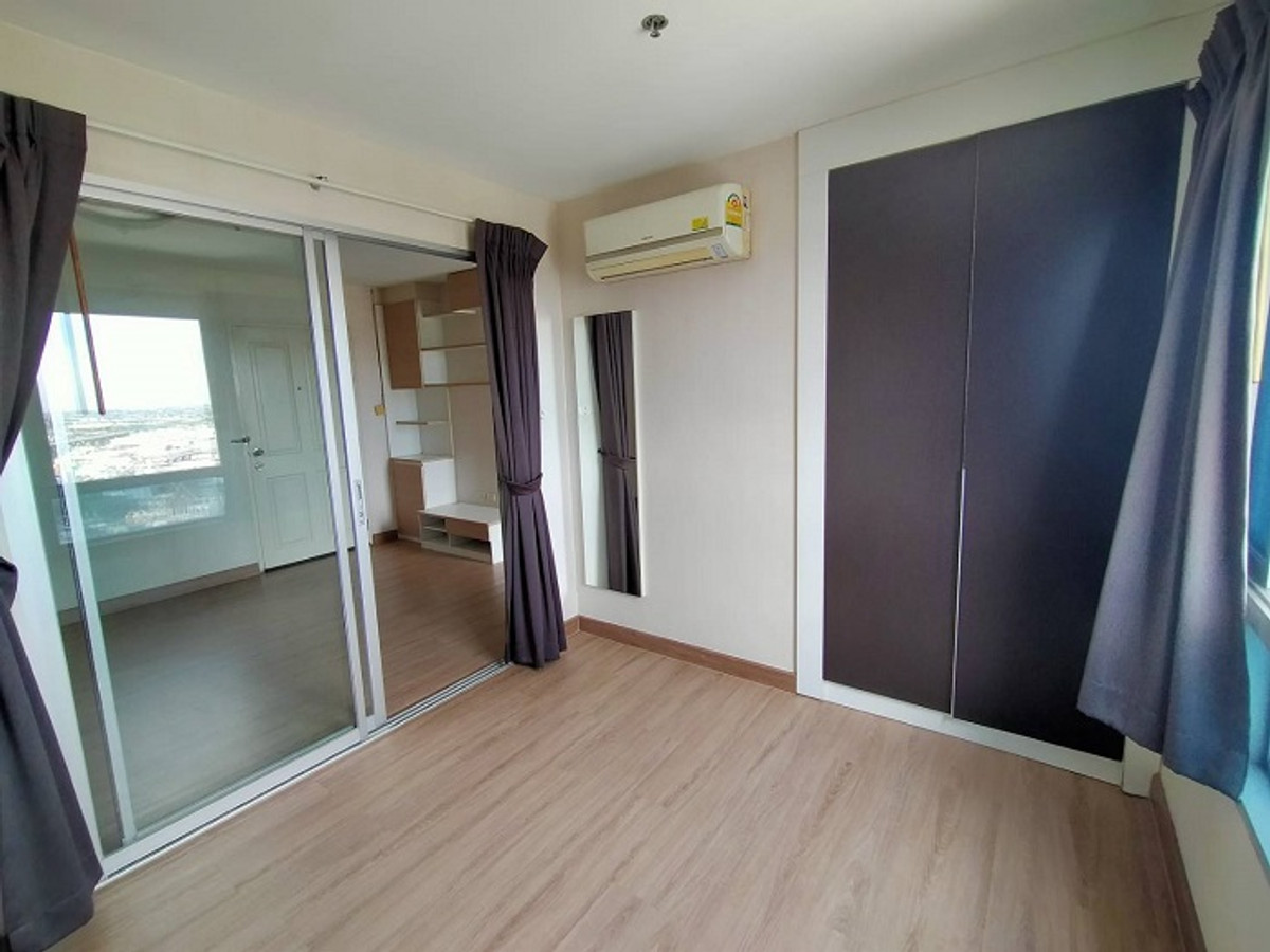 ขายคอนโดปิ่นเกล้า จรัญสนิทวงศ์ :  💖💖ขายราคาพิเศษ The Trust Residence Pinklao/ 1 ห้องนอน ขนาด 32 ตรม. ราคาเพียง 1.65 ล้านบาท/สนใจสอบถามได้นะคะ Line ID = atfirm2010💖💖