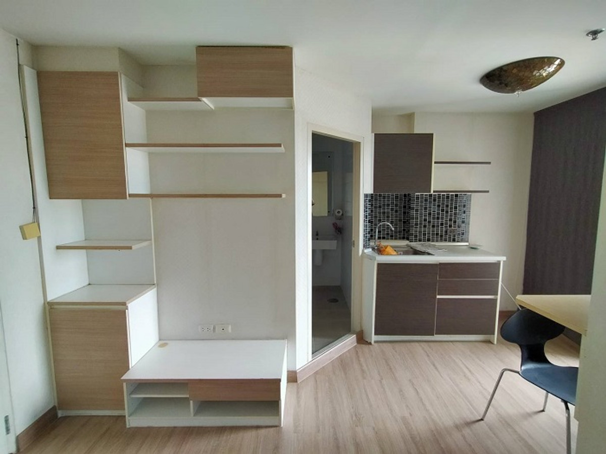 ขายคอนโดปิ่นเกล้า จรัญสนิทวงศ์ :  💖💖ขายราคาพิเศษ The Trust Residence Pinklao/ 1 ห้องนอน ขนาด 32 ตรม. ราคาเพียง 1.65 ล้านบาท/สนใจสอบถามได้นะคะ Line ID = atfirm2010💖💖