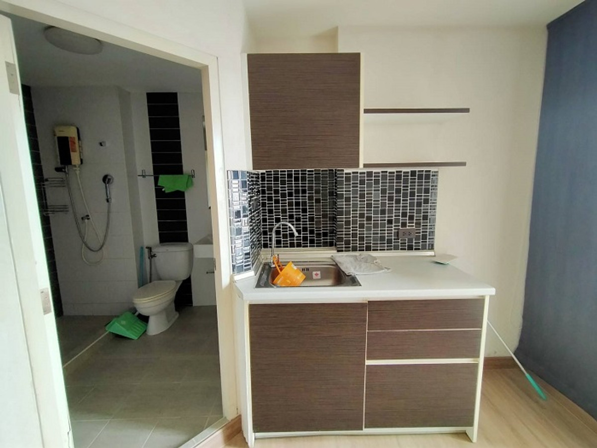 ขายคอนโดปิ่นเกล้า จรัญสนิทวงศ์ :  💖💖ขายราคาพิเศษ The Trust Residence Pinklao/ 1 ห้องนอน ขนาด 32 ตรม. ราคาเพียง 1.65 ล้านบาท/สนใจสอบถามได้นะคะ Line ID = atfirm2010💖💖