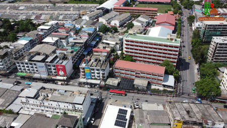 ขายที่ดินนนทบุรี บางใหญ่ บางบัวทอง : ขาย ที่ดิน พื้นที่ด้านหน้าติดถนนสามัคคี ขายที่ดิน พร้อม ร้าน 7-11 ซอยสามัคคี47 1 ไร่ 30.9 ตร.วา ทำเลหัวมุม ปากซอยสามัคคี 47