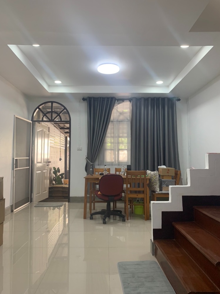 For RentTownhomeNawamin, Ramindra : Townhouse 2. Floors, completely renovated.