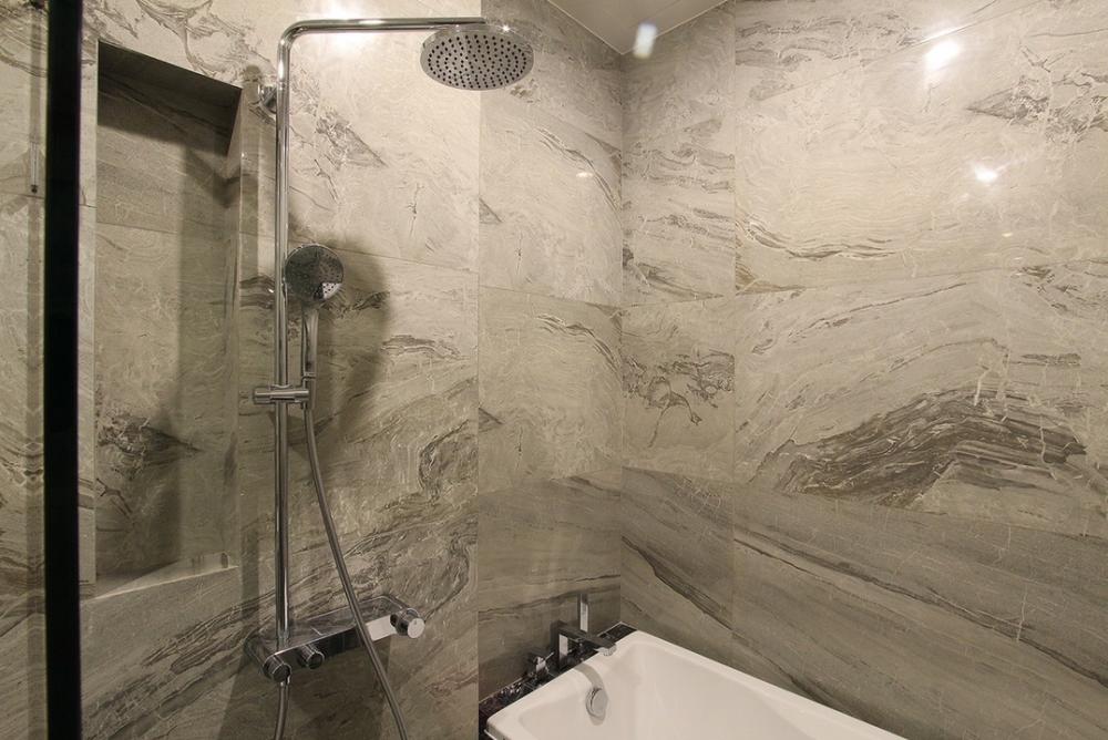 For RentCondoSukhumvit, Asoke, Thonglor : 🔥For urgent rent🔥Laviq Sukhumvit 57, spacious room, beautifully decorated, fully furnished, near BTS Thonglor ❗