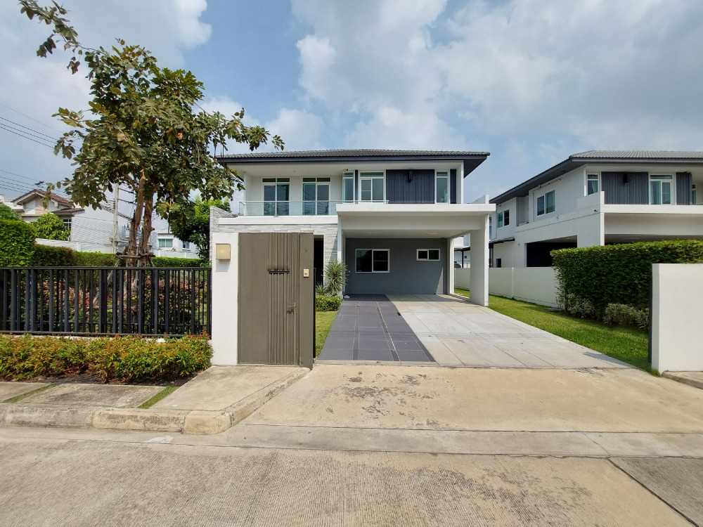 For SaleHouseMin Buri, Romklao : Large corner house, never been in Manthana Srinakarin, Romklao, lake front zone >Watch Clip<