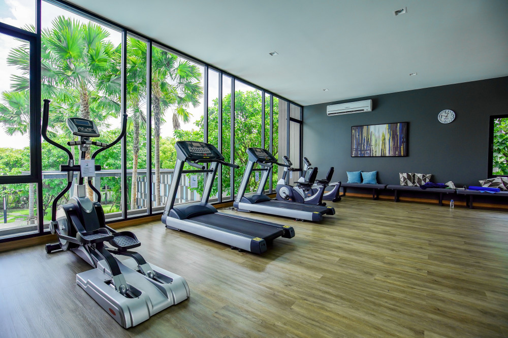 For SaleHouseMin Buri, Romklao : Large corner house, never been in Manthana Srinakarin, Romklao, lake front zone >Watch Clip<