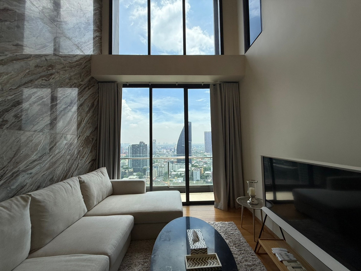 🌿 Beatniq 🌿 Beautiful room, Fully furnished 🛏 2 Bed 2 Bath 105 sq.m, price negotiable!!! - Next to BTS Phrom Phong Loading...