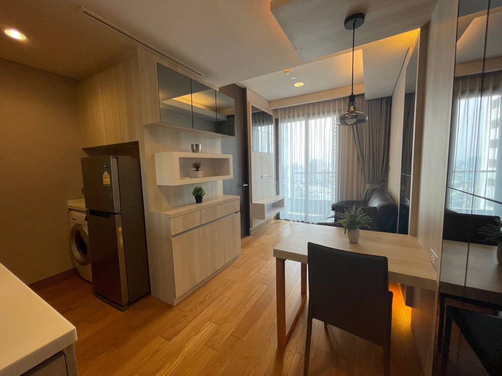 For RentCondoSukhumvit, Asoke, Thonglor : for rent The LPN 24 1 bed 32sqm corner High floor 💚💚