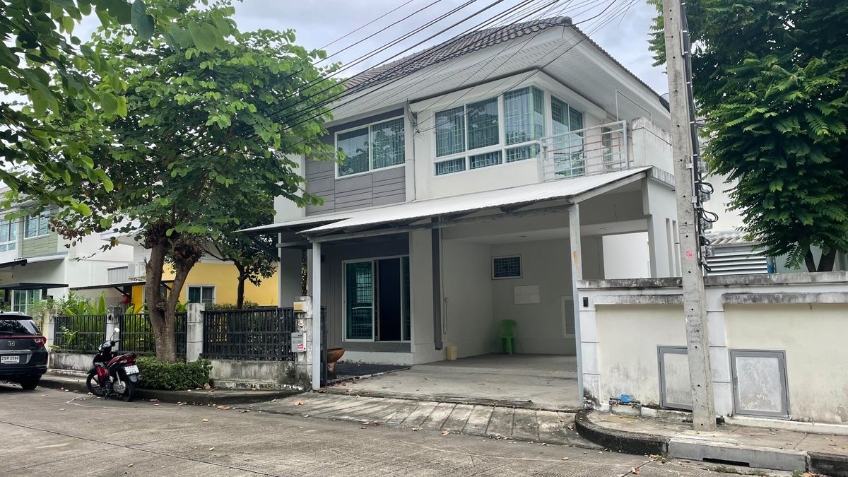 For RentHouseNonthaburi, Bang Yai, Bangbuathong : For rent Perfect Park Rama 5 - Bang Yai near the lake.