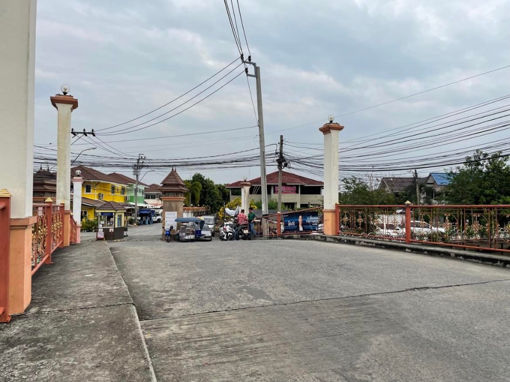 ขายที่ดินพุทธมณฑล ศาลายา : ขายบ้าน 3 หลังพร้อม ที่ดิน 4 ไร่ 17 ตารางวา  ติดหมู่บ้านมณฑล7   ถนนทวีวัฒนา  หลักสอง  บางแค  กรุงเทพ