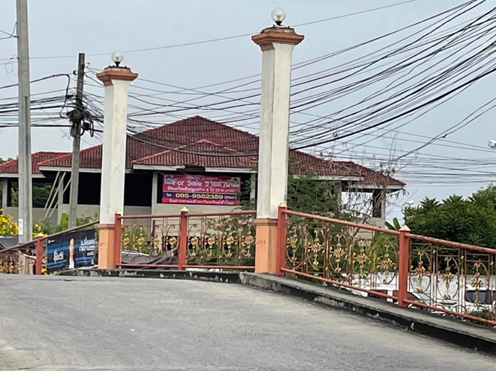 ขายที่ดินพุทธมณฑล ศาลายา : ขายบ้าน 3 หลังพร้อม ที่ดิน 4 ไร่ 17 ตารางวา  ติดหมู่บ้านมณฑล7   ถนนทวีวัฒนา  หลักสอง  บางแค  กรุงเทพ