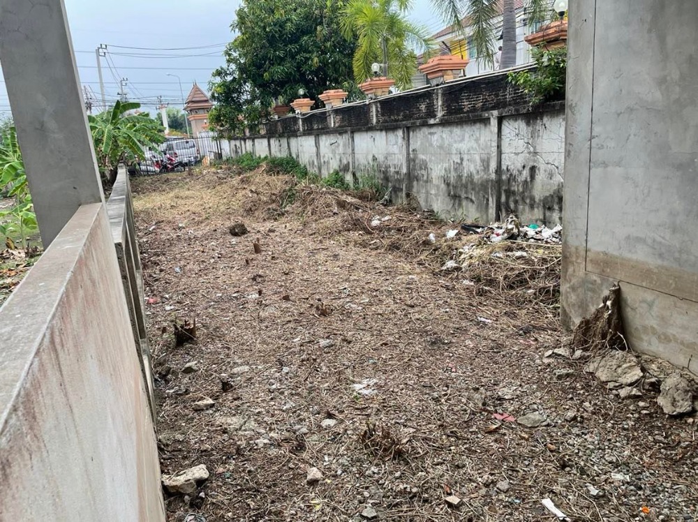 ขายที่ดินพุทธมณฑล ศาลายา : ขายบ้าน 3 หลังพร้อม ที่ดิน 4 ไร่ 17 ตารางวา  ติดหมู่บ้านมณฑล7   ถนนทวีวัฒนา  หลักสอง  บางแค  กรุงเทพ