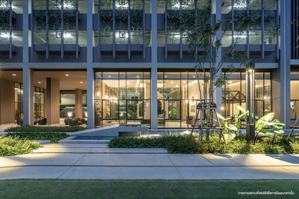 For SaleCondoKasetsart, Ratchayothin : For sale, Lumpini Park Condo, Phahonyothin 32, near Kasetsart University, on the main road, in the heart of Ratchayothin, ready to move in, complete common area, 1 bedroom, size 28 sq m. Reserve today for free! Air conditioner Free! Transfer fee IOT Conve