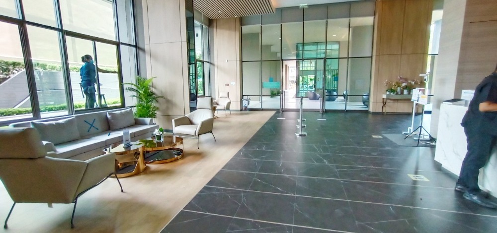 For SaleCondoKasetsart, Ratchayothin : For sale, Lumpini Park Condo, Phahonyothin 32, near Kasetsart University, on the main road, in the heart of Ratchayothin, ready to move in, complete common area, 1 bedroom, size 28 sq m. Reserve today for free! Air conditioner Free! Transfer fee IOT Conve