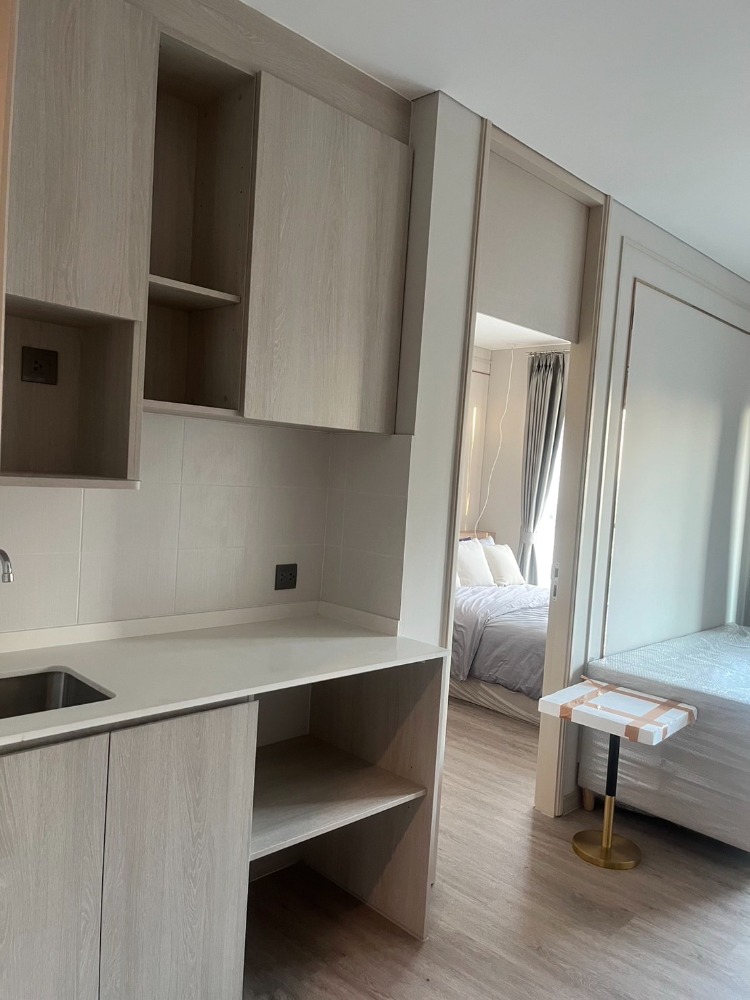 For SaleCondoKasetsart, Ratchayothin : For sale, Lumpini Park Condo, Phahonyothin 32, near Kasetsart University, on the main road, in the heart of Ratchayothin, ready to move in, complete common area, 1 bedroom, size 28 sq m. Reserve today for free! Air conditioner Free! Transfer fee IOT Conve