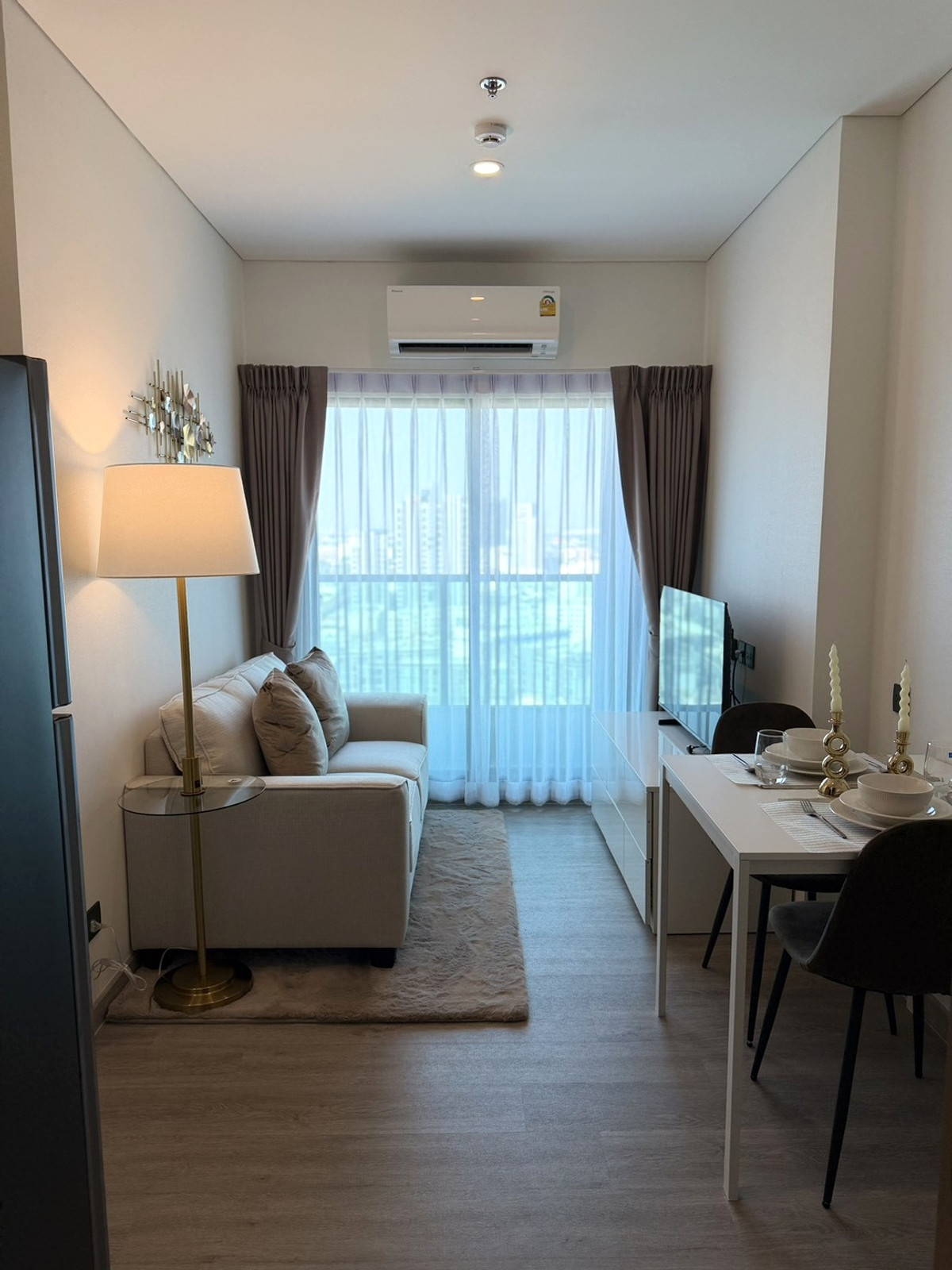 ขายคอนโดเกษตรศาสตร์ รัชโยธิน : แต่งครบ ! พร้อมอยู่ คอนโดลุมพินี พาร์ค พหล 32 ใกล้ BTS เสนานิคม Lumpini Park Phahon 32 เฟอร์นิเจอร์ครบ ฟรี! ค่าใช้จ่ายวันโอน 1 ห้องนอน ขนาด 28 ตรม. เดินทางสะดวก ม.เกษตรศาสตร์, SCB Park, รัชดา, ม.ศรีปทุม, เซ็นทรัลลาดพร้าว, เมเจอร์รัชโยธิน,