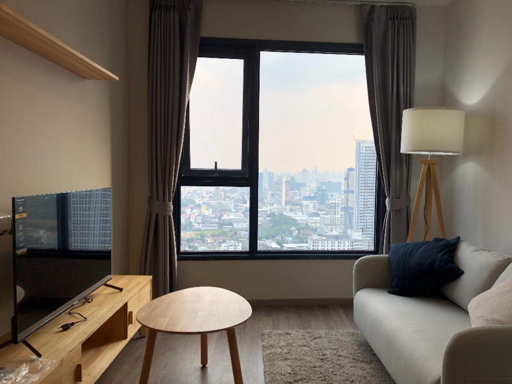 For RentCondoLadprao, Central Ladprao : Condo for rent, new box, Life Ladprao Valley 1 bedroom, high floor, beautiful view for only 19,999/month.