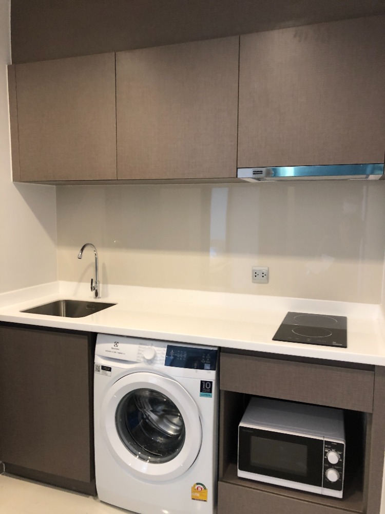 For RentCondoLadprao, Central Ladprao : Condo for rent, new box, Life Ladprao Valley 1 bedroom, high floor, beautiful view for only 19,999/month.