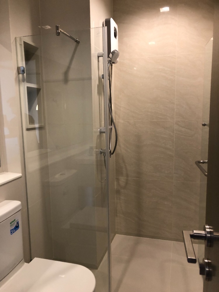 For RentCondoLadprao, Central Ladprao : Condo for rent, new box, Life Ladprao Valley 1 bedroom, high floor, beautiful view for only 19,999/month.