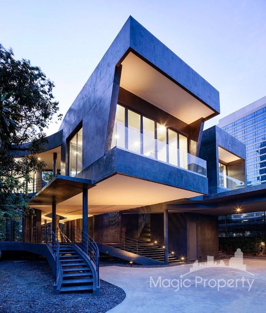 For SaleHouseSukhumvit, Asoke, Thonglor : 7 Bedrooms Single House For Sale in Sukhumvit 26, Khlong Tan, Khlong Toei, Bangkok