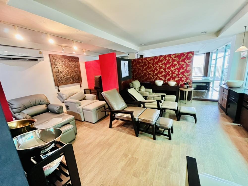 For SaleFactoryMin Buri, Romklao : Selling luxury furniture factory with business Why did you miss the order? Selling because wanting to retire. no take over