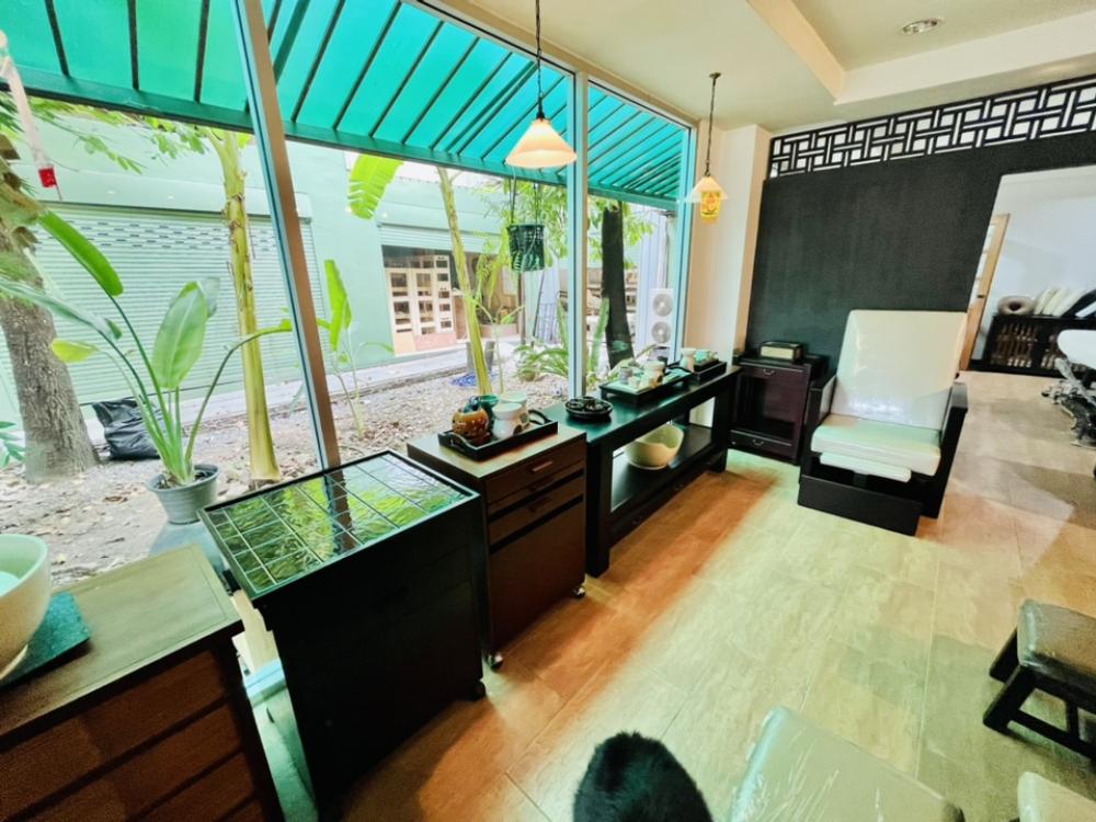 For SaleFactoryMin Buri, Romklao : Selling luxury furniture factory with business Why did you miss the order? Selling because wanting to retire. no take over