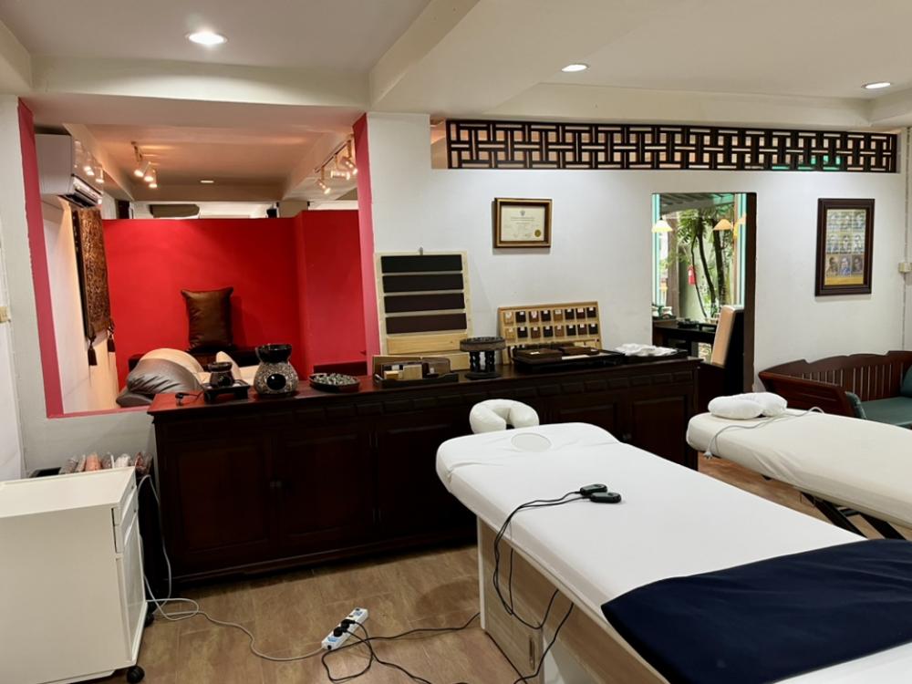 For SaleFactoryMin Buri, Romklao : Selling luxury furniture factory with business Why did you miss the order? Selling because wanting to retire. no take over