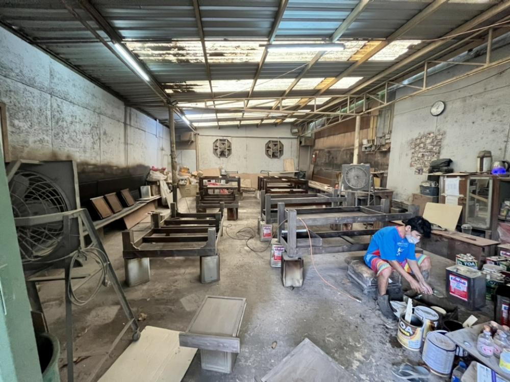 For SaleFactoryMin Buri, Romklao : Selling luxury furniture factory with business Why did you miss the order? Selling because wanting to retire. no take over
