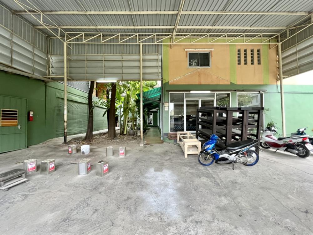 For SaleFactoryMin Buri, Romklao : Selling luxury furniture factory with business Why did you miss the order? Selling because wanting to retire. no take over