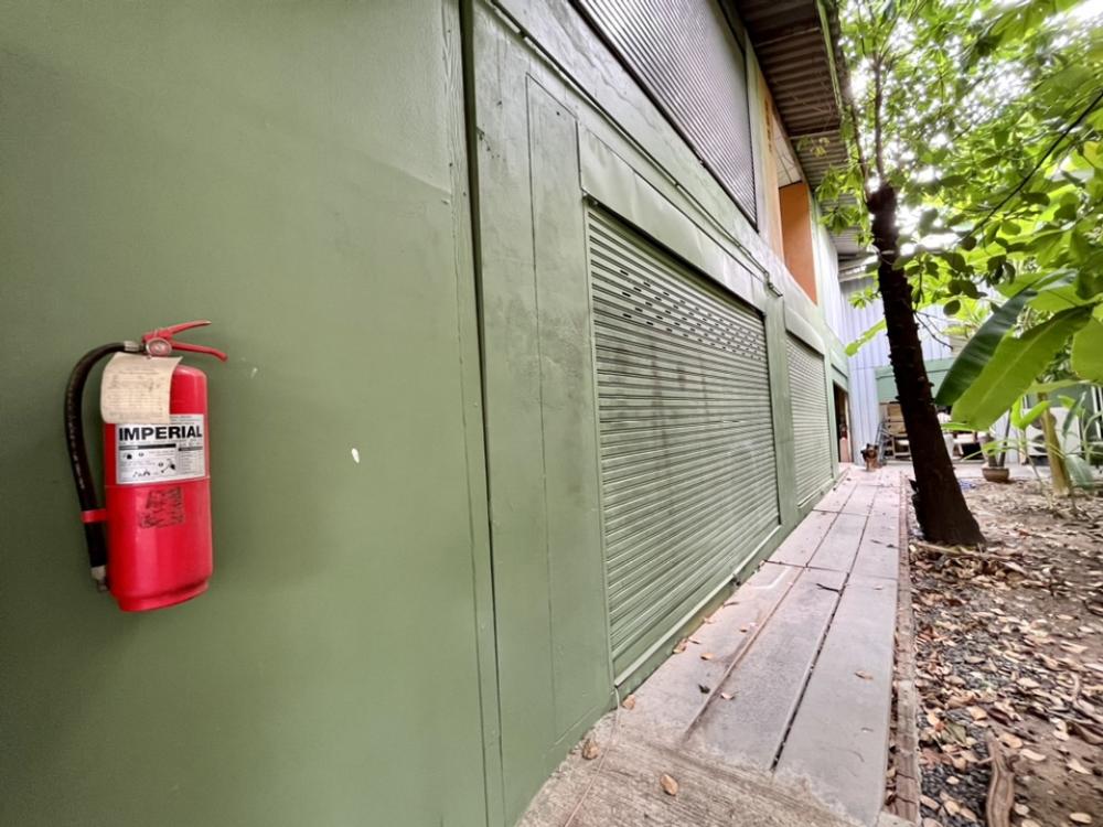 For SaleFactoryMin Buri, Romklao : Selling luxury furniture factory with business Why did you miss the order? Selling because wanting to retire. no take over