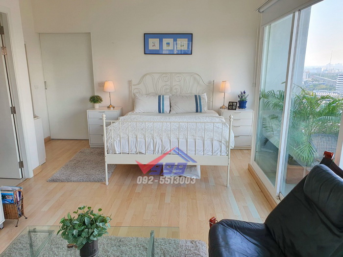 For SaleCondoPattanakan, Srinakarin : Urgent sale, owner moves country, corner room, 3 bedrooms, The Fourwings Residence on Srinakarin Road, Hua Mak.